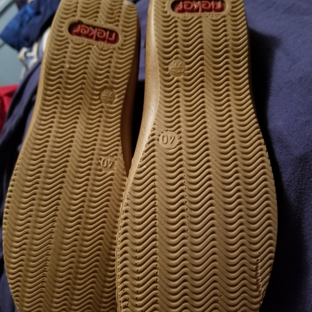 Tan Riekers Womens Loafers Size 9.5 - Picture 5 of 5